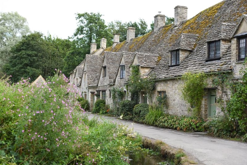 Heat Pump for Self-Catering Holiday Let UK 2026