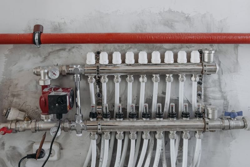 Heat Pump + Underfloor Heating Retrofit UK 2026